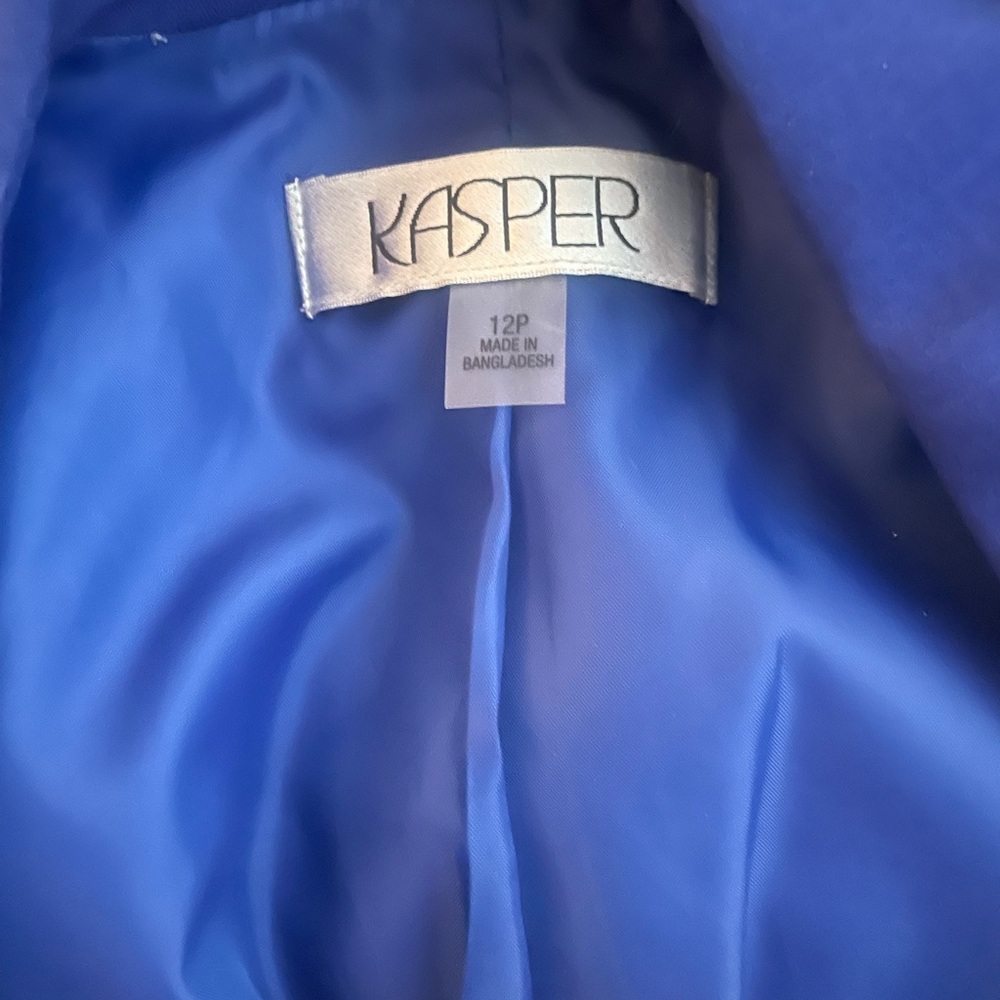 Blazer - Picture 2 of 2